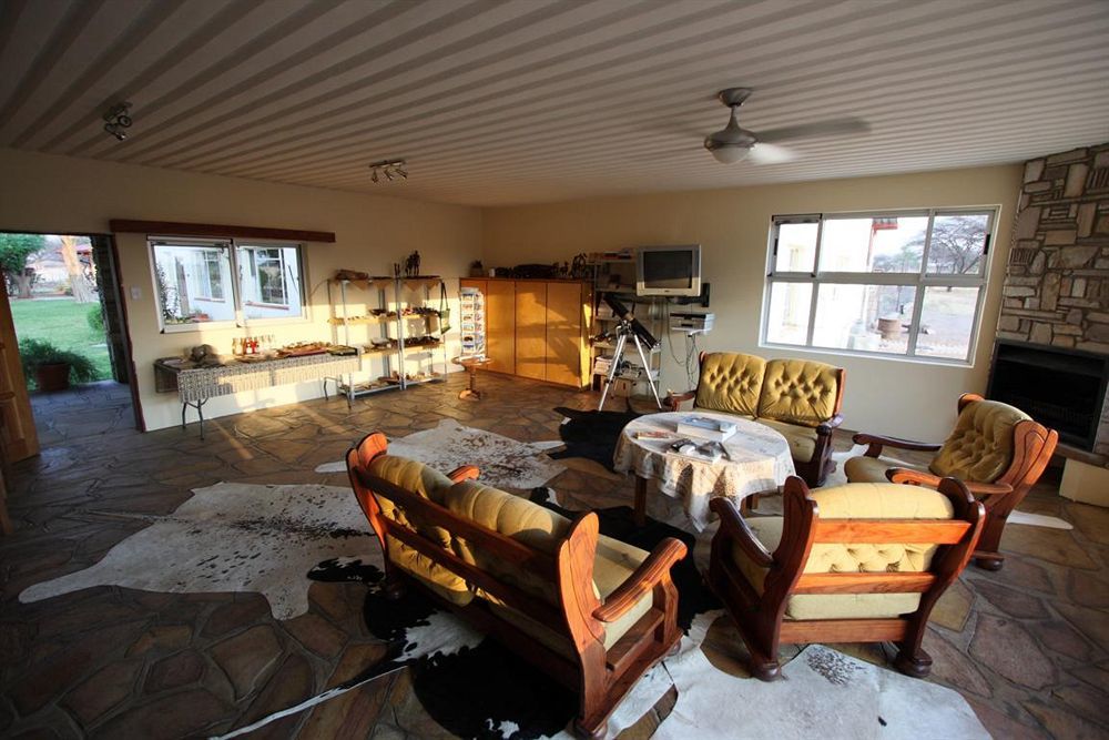 Dornhuegel Guestfarm Hotell Grootfontein Eksteriør bilde