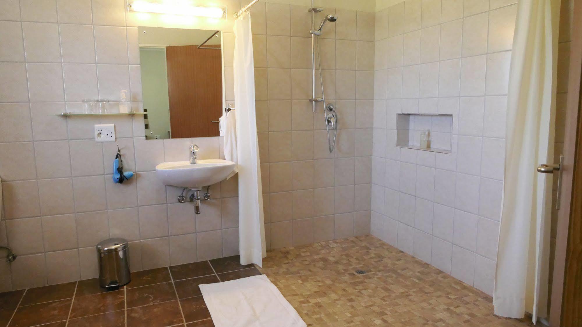 Dornhuegel Guestfarm Hotell Grootfontein Eksteriør bilde