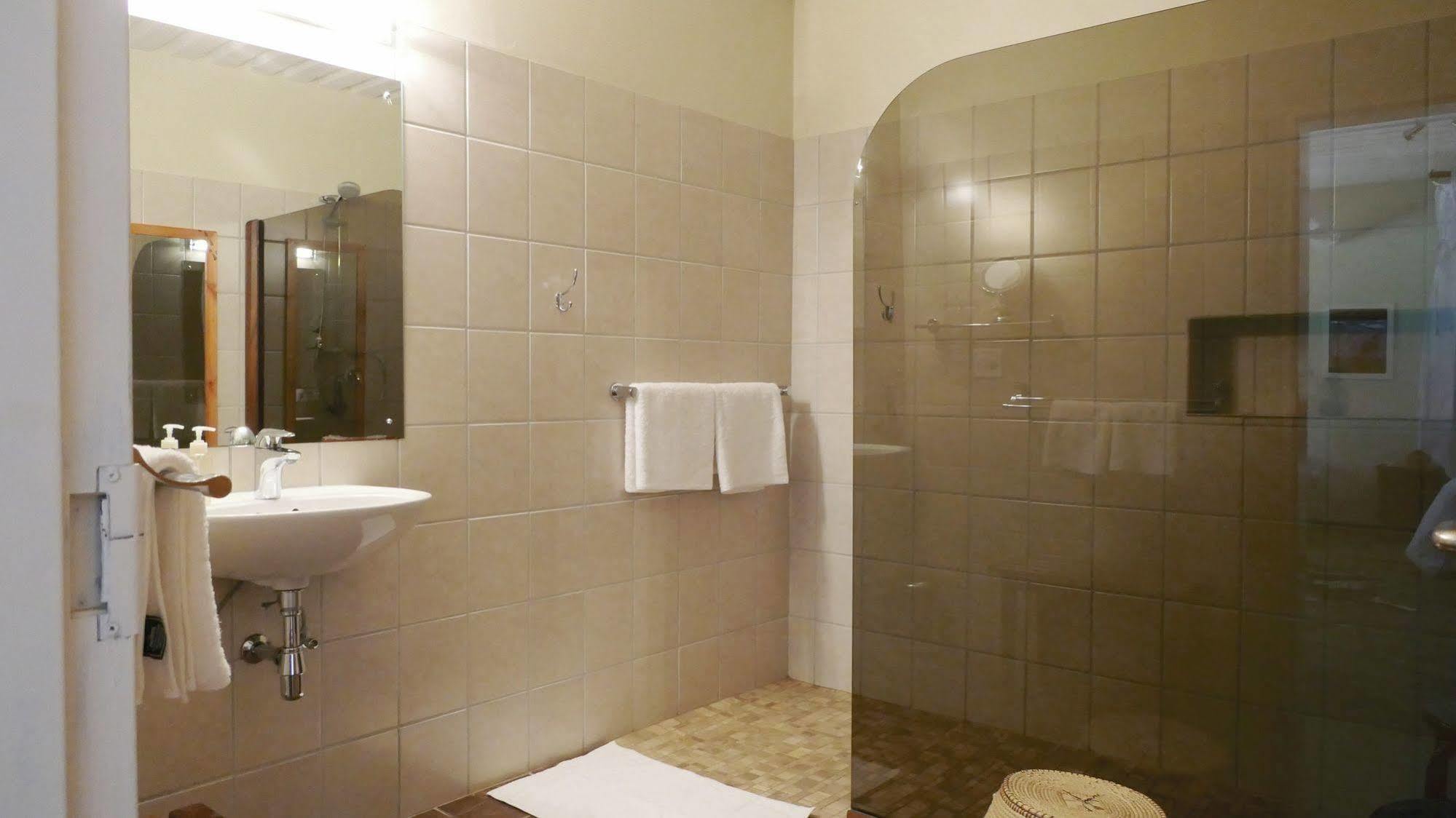 Dornhuegel Guestfarm Hotell Grootfontein Eksteriør bilde